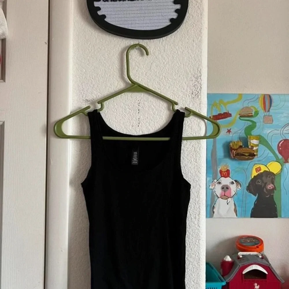 H&M Black Sleeveless Tank Top